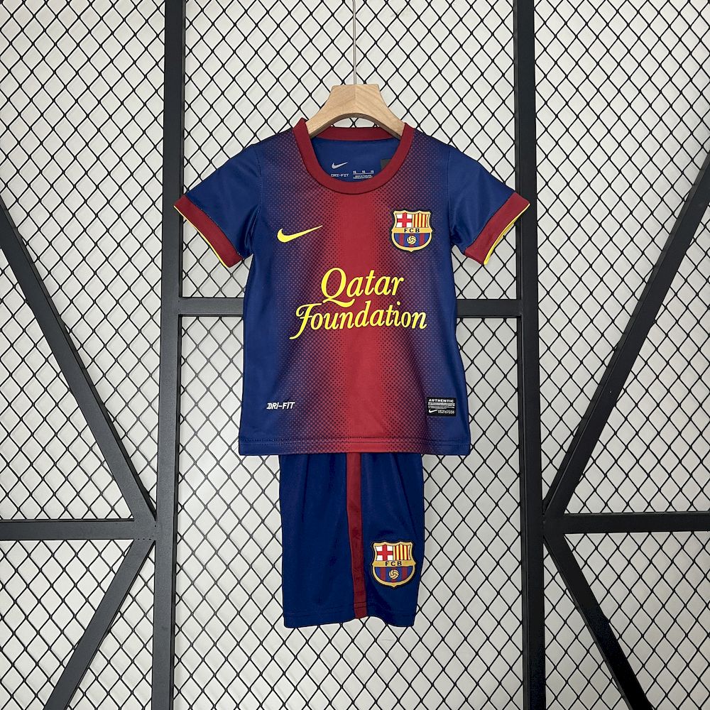 Camisa e shorts retrô infantil do Barcelona 2012/13