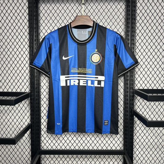 Camisa retrô da Inter de Milão 2009/10