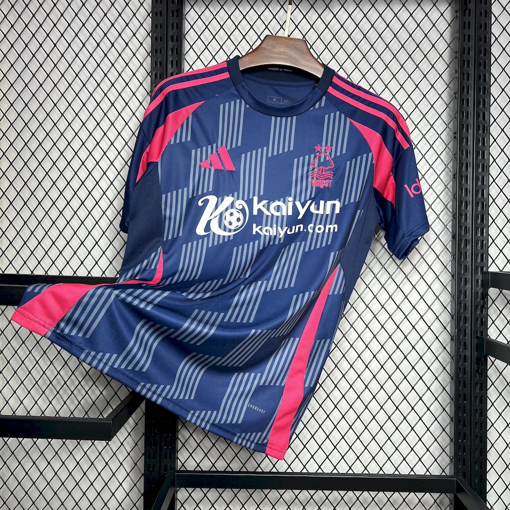 Camisa reserva do Nottingham Forest 2024/25
