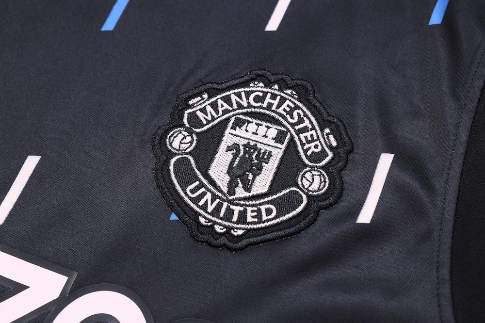 Camiseta regata e short adulto Manchester United 2023/24 815