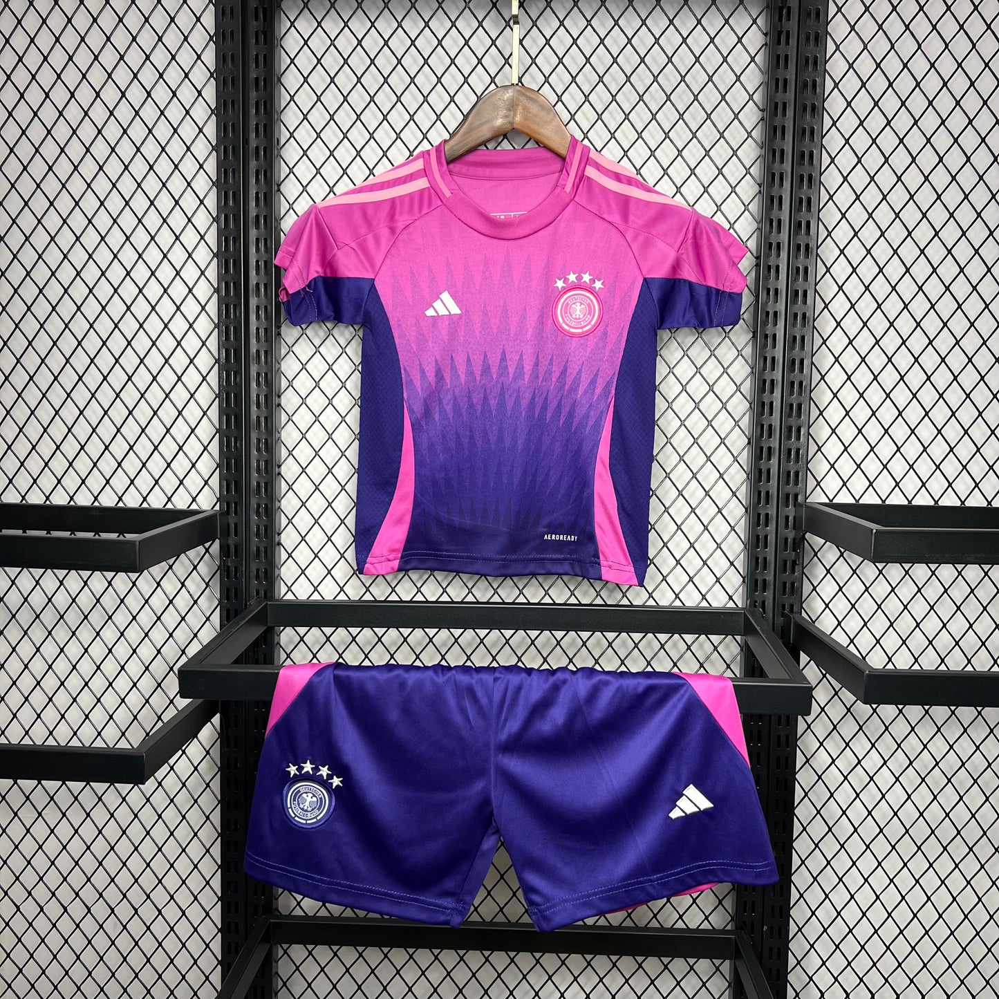Kit reserva infantil da Alemanha para a Eurocopa 2024/25