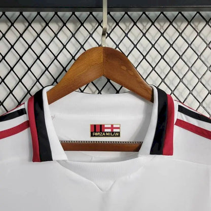 Camisa retrô reserva do AC Milan 2009/10