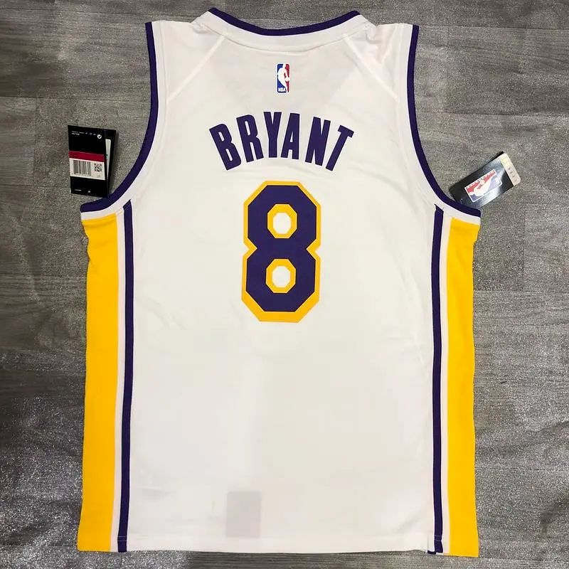 Camisa Kobe Bryant Masculina Branca Versão Jogador – Edição Clássica Retro