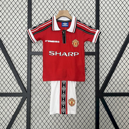 Camisa e shorts retrô infantil Manchester United 1998/99