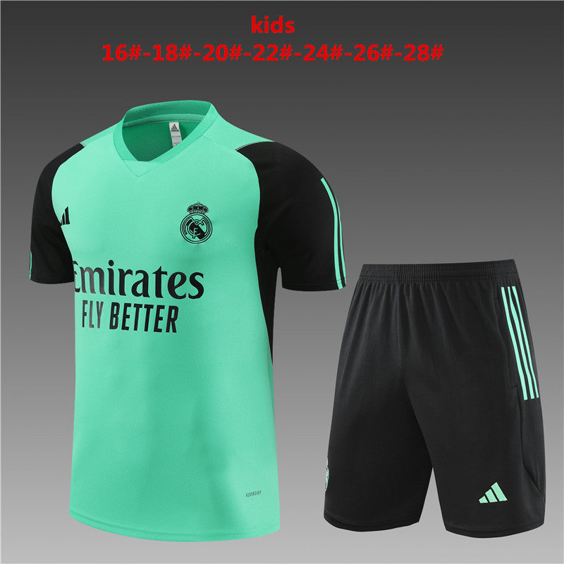 Camisa e short infantil de treino do Real Madrid 2023/24 14001