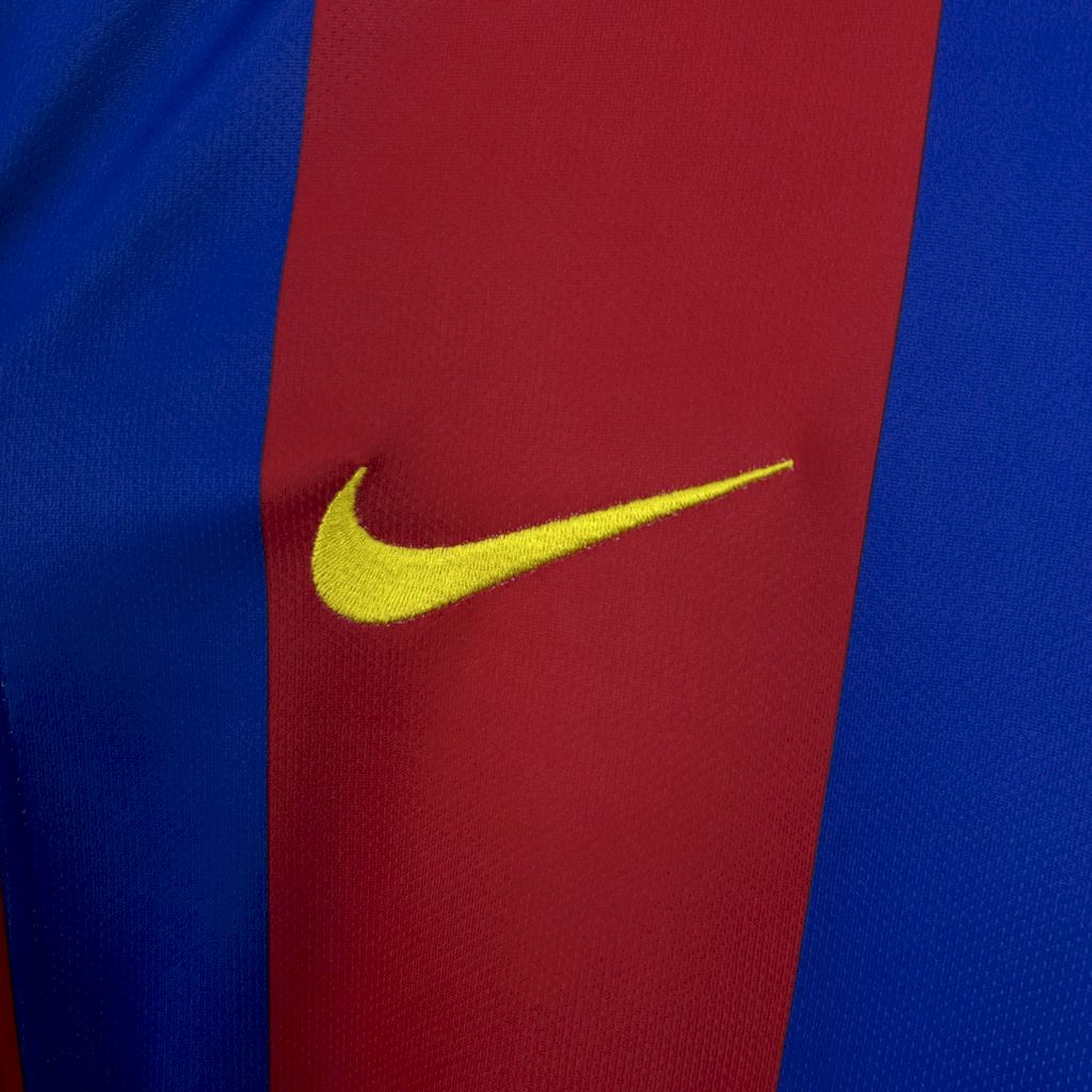 Camisa retrô titular do Barcelona 2004/05