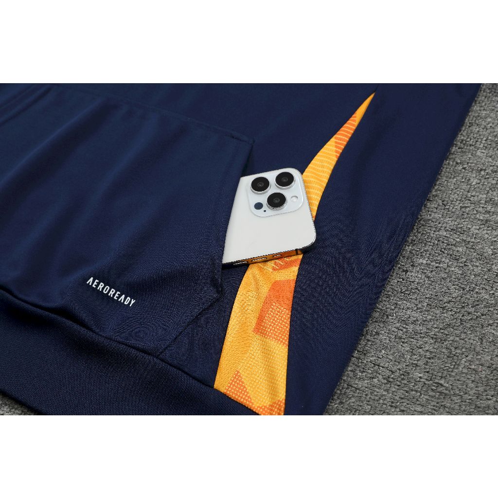 Moletom com capuz e calça Real Madrid 2024/25 418