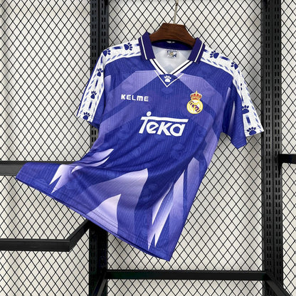 Camisa reserva retrô do Real Madrid 1996/97