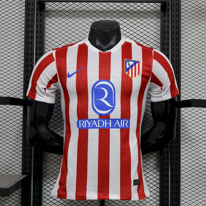 Camisa titular do Atlético de Madrid 2025/26, versão jogador