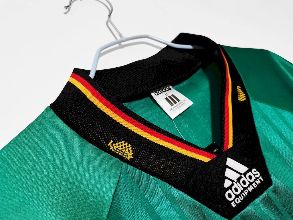 Camisa reserva retrô da Alemanha de 1992