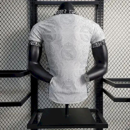 Maillot édition classique du Real Madrid 2023/24, version joueur