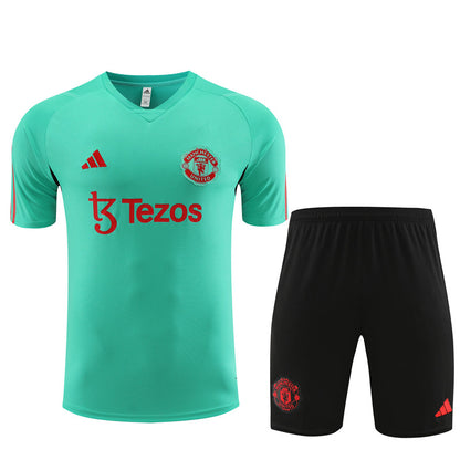 Camisa de treino adulto + short Manchester United 2023/24 14001