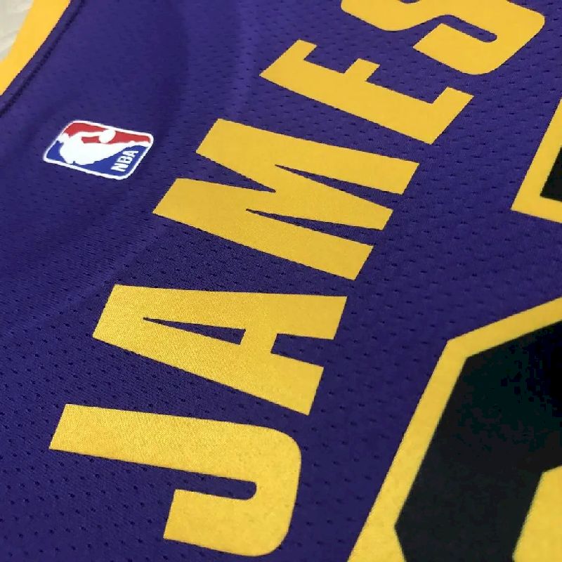 Men’s LeBron James Purple Team Jersey – Statement Edition