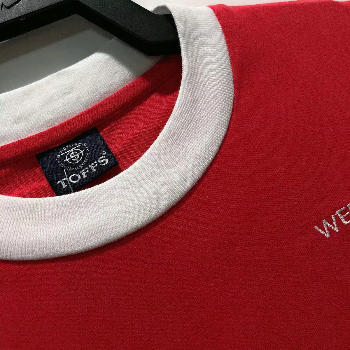 Camisa retrô do Liverpool da final da Copa da Inglaterra de 1965