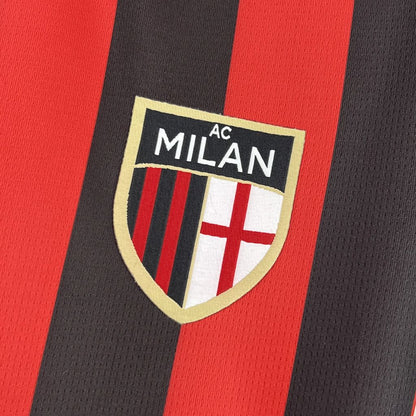 Camisa retrô do AC Milan edição 2024/25