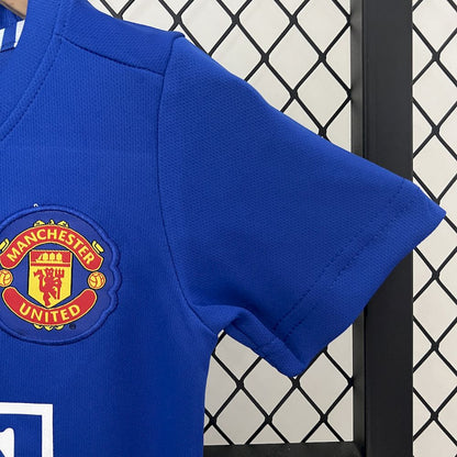 Camisa e shorts retrô infantil do Manchester United 2008/09