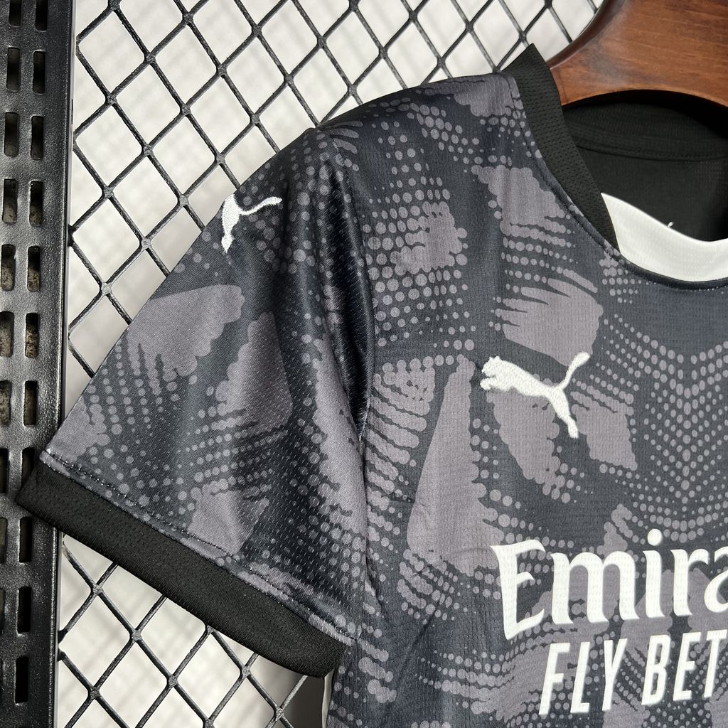 AC Milan 2024/25 Goalkeeper Jersey Black Kids Kit