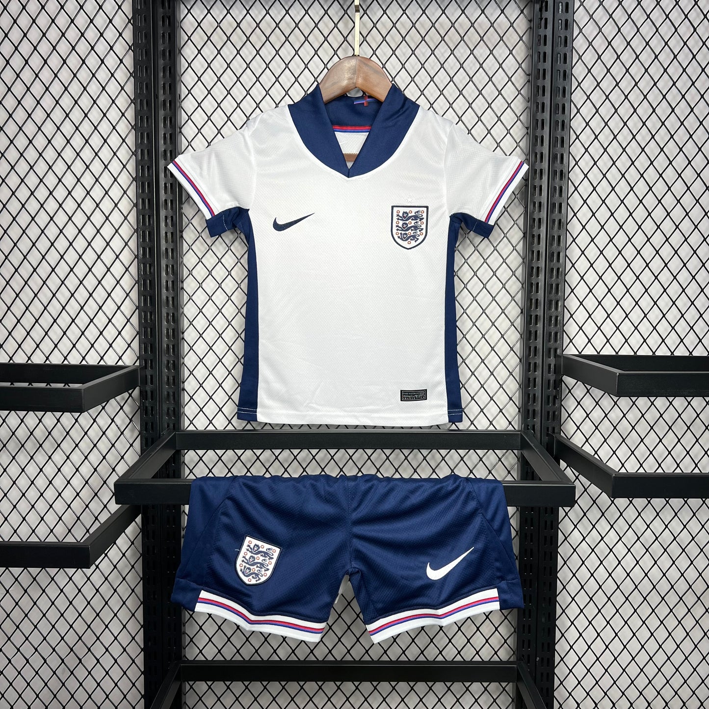 Camisa infantil da Inglaterra para a Eurocopa 2024/25
