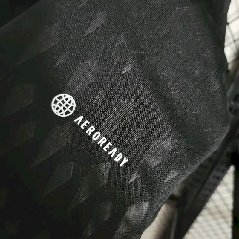 Camisa de goleiro do Real Madrid 2023/24