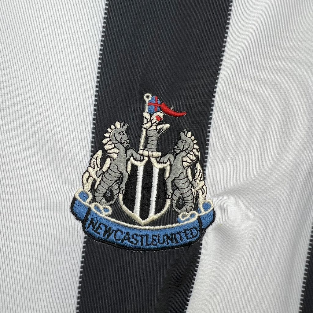 Camisa retrô do Newcastle United 1999/00