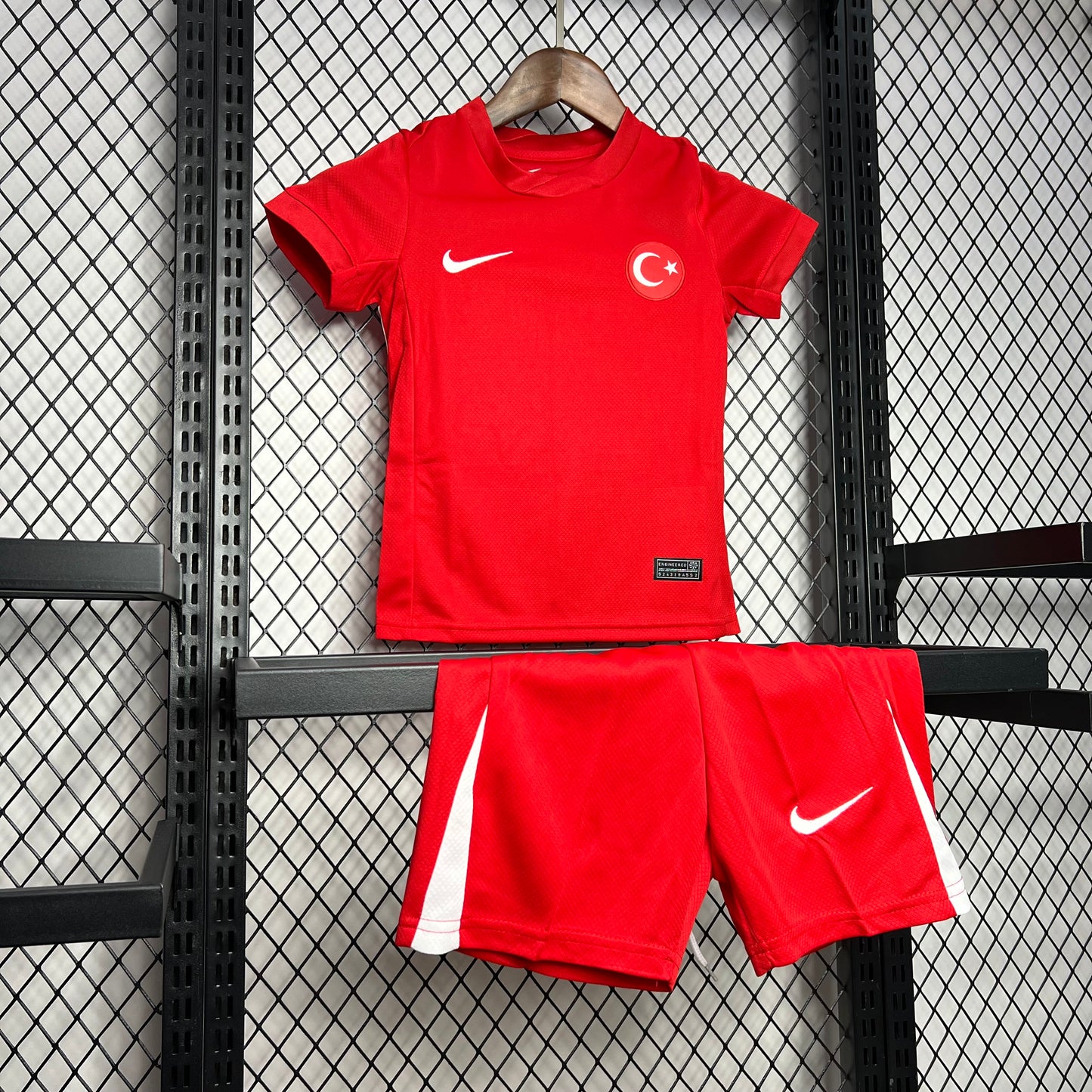 Kit reserva infantil da Turquia para a Eurocopa 2024-25