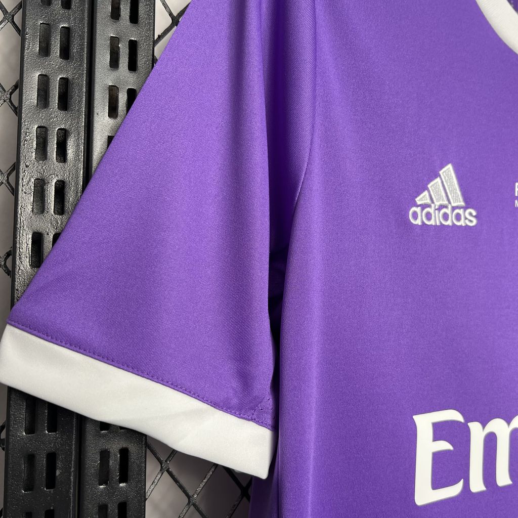 Camisa reserva do Real Madrid 2016/17 da UCL retrô