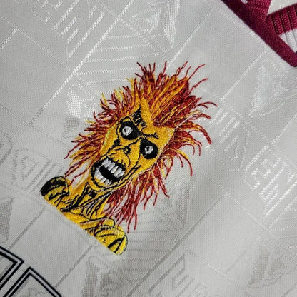 Camisa retrô reserva do West Ham United de 1999