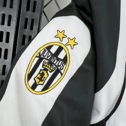Camisa retrô titular da Juventus 1997/99