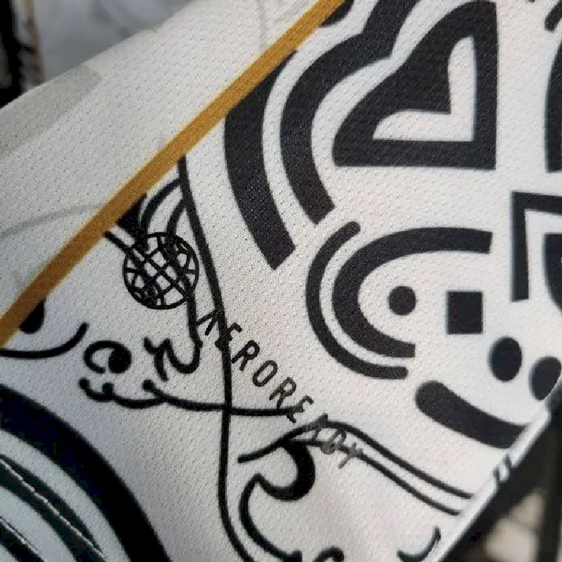 Maillot Édition Spéciale Real Madrid 2023/24 4