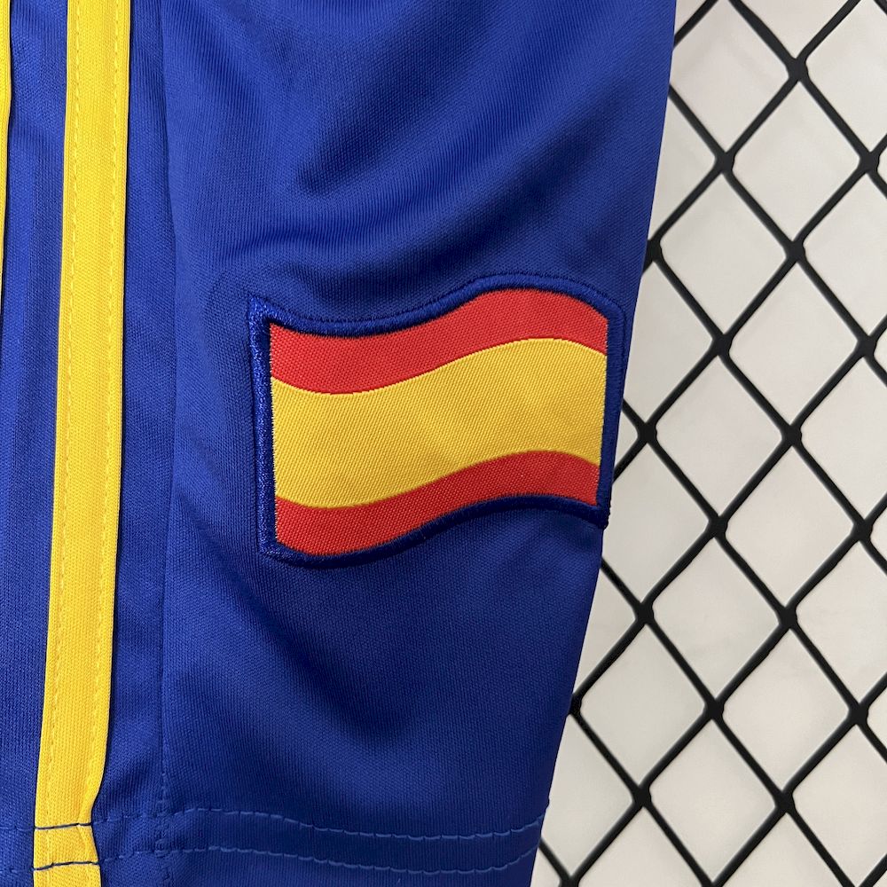 Camisa e shorts retrô infantil da Espanha 2010