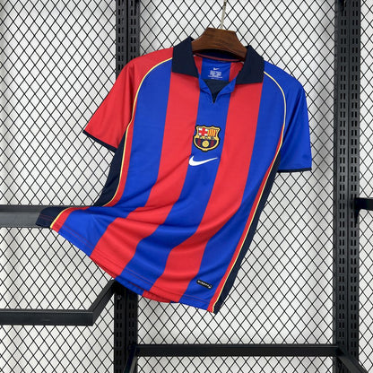 Camisa retrô titular do Barcelona 2001/02