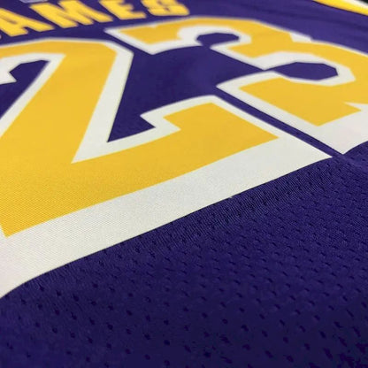 Camisa masculina LeBron James 2020-21 roxa Swingman versão jogador – Edição Statement