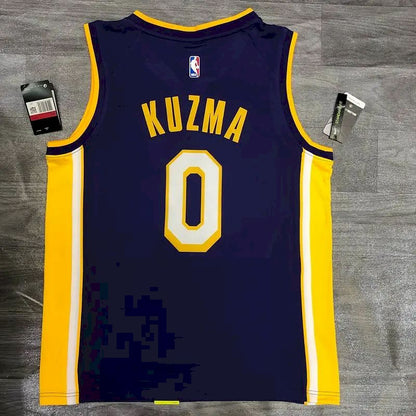 Camisa Masculina Kyle Kuzma Roxa Versão Jogador – Edição Clássica Retro
