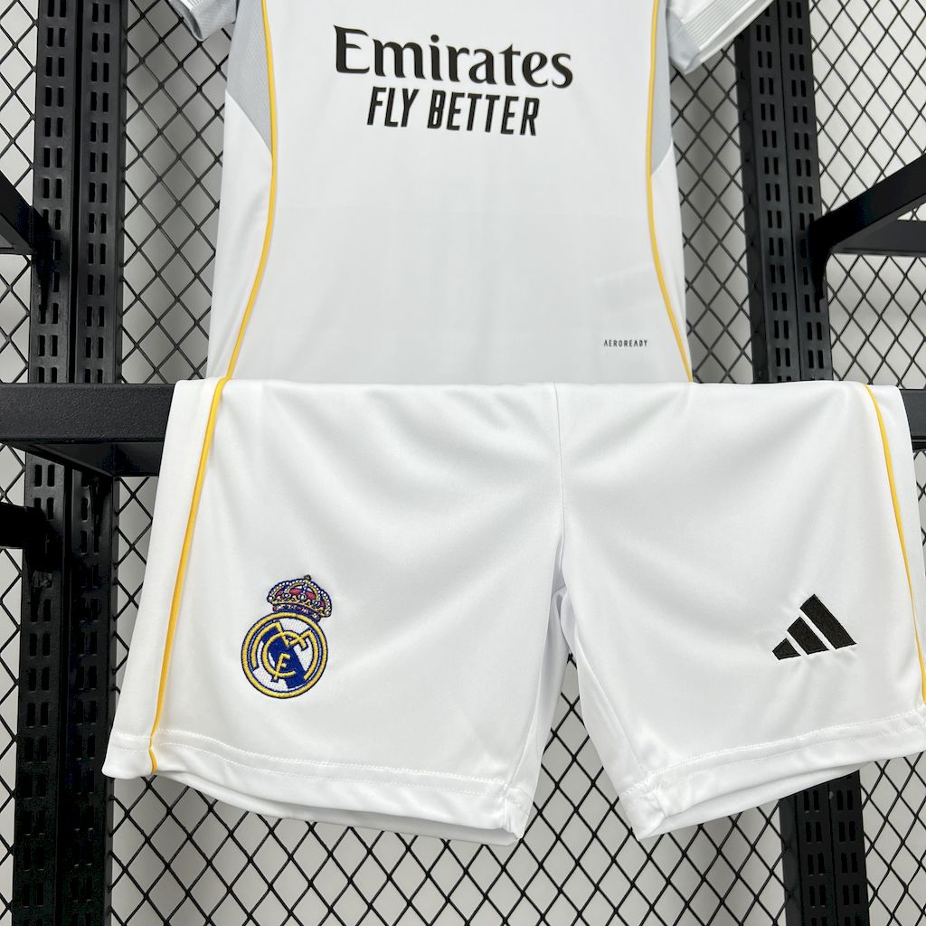 Kit Infantil Real Madrid 2025/26