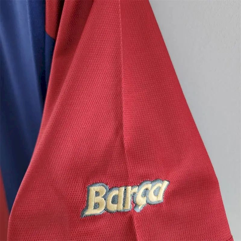 Camisa retrô titular do Barcelona 1998/99