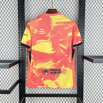 Camisa laranja pré-jogo do Barcelona 2025/26
