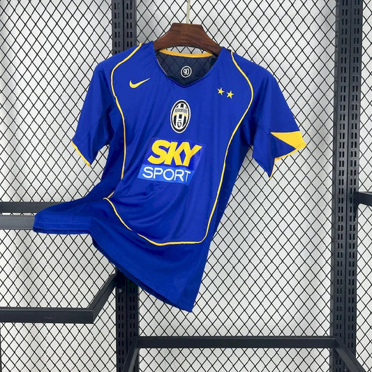 Juventus 2004/05 Away Retro Jersey