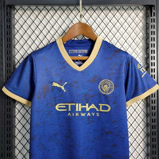 Manchester City 2023/24 Azul Edição Especial Kit Infantil