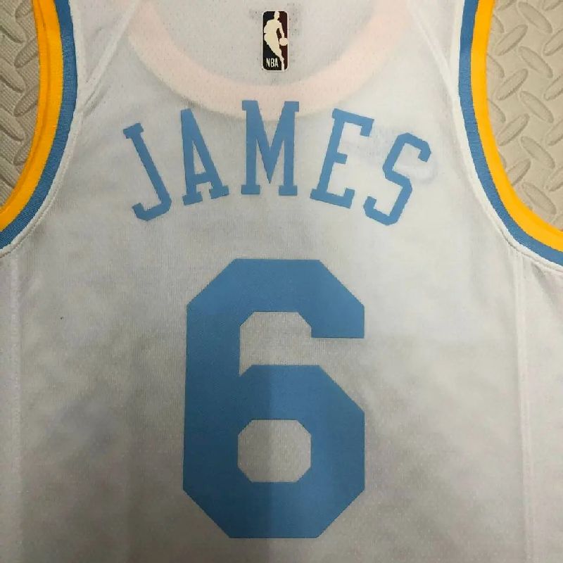 Camisa masculina LeBron James White retrô