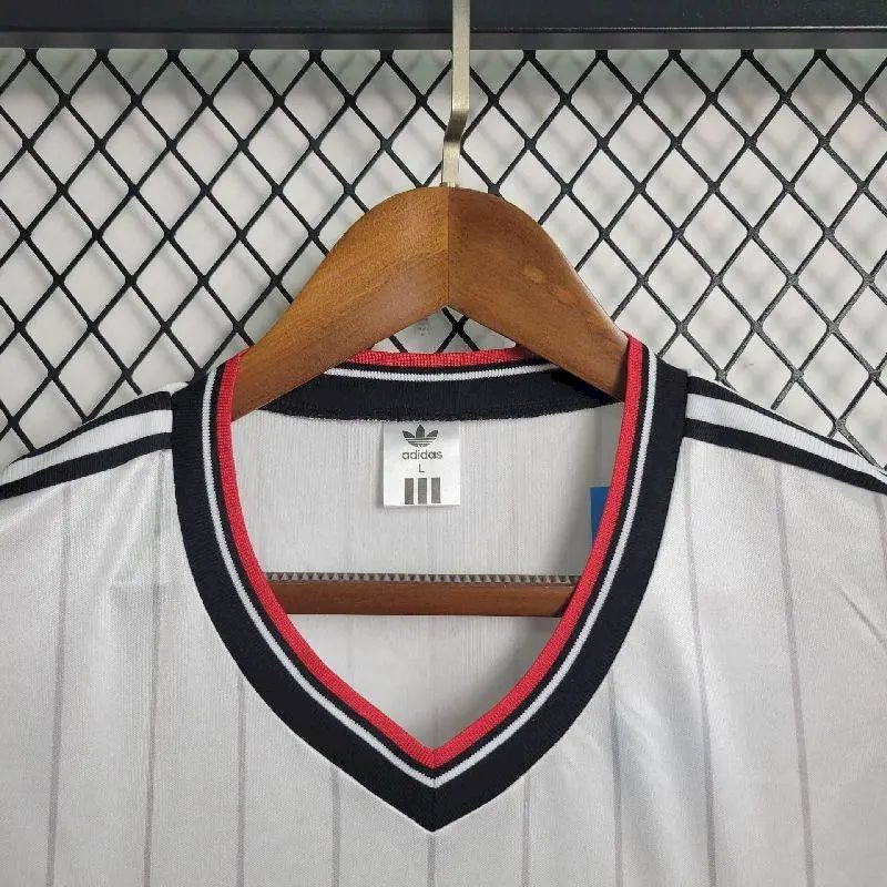 Camisa retrô reserva do Manchester United 1983/84