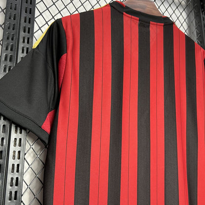 Camisa retrô titular do AC Milan 2013/14
