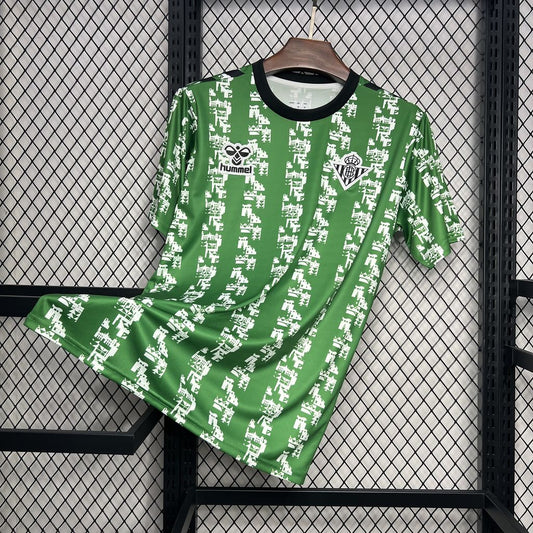Camisa de treino pré-competição do Real Betis 2024/25