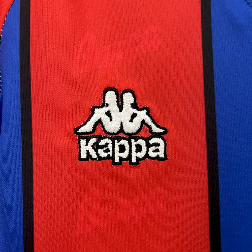 Camisa e shorts retrô infantil do Barcelona 1995/97