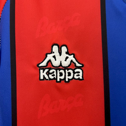 Camisa e shorts retrô infantil do Barcelona 1995/97