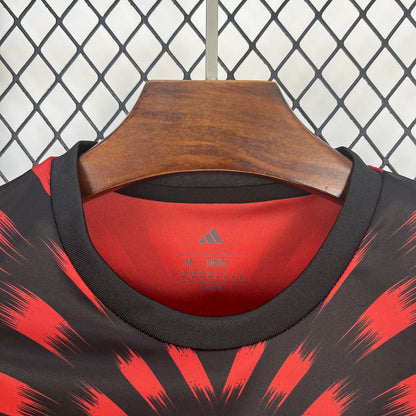 Camisa feminina pré-jogo do Flamengo 2025/26
