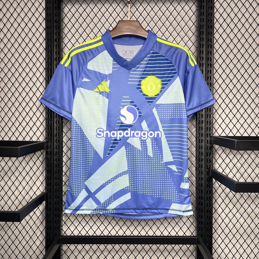 Men's Manchester United 2024/25 Goalkeeper Jersey
