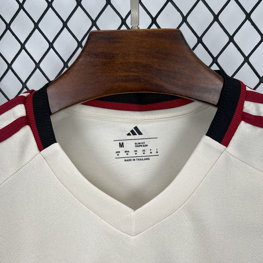 Liverpool 2025/26 Away Jersey