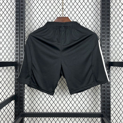Manchester United 2025/26 Home Shorts 2