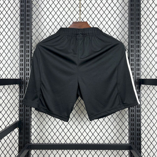 Manchester United 2025/26 Home Shorts 2