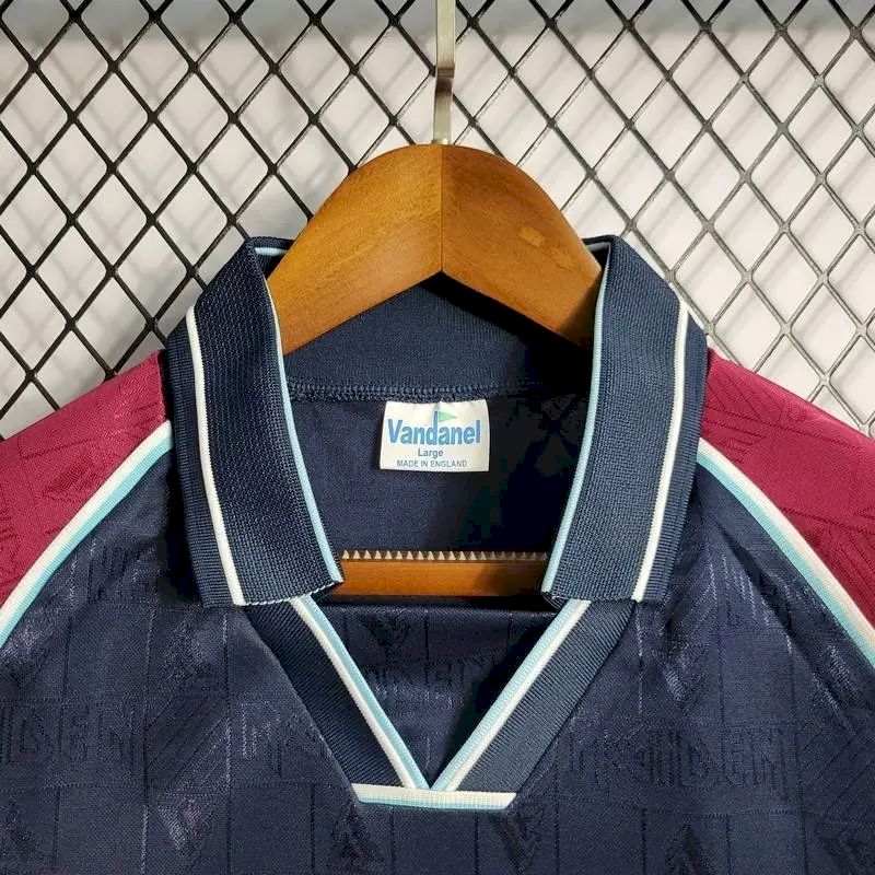 Camisa retrô do West Ham United de 1999